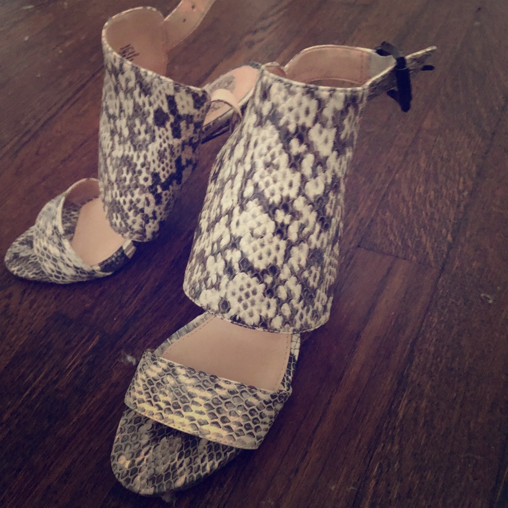 Snakeskin Sandals!!!